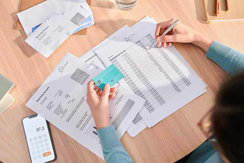 Chi phí lãi suất thẻ tín dụng khi quá hạn