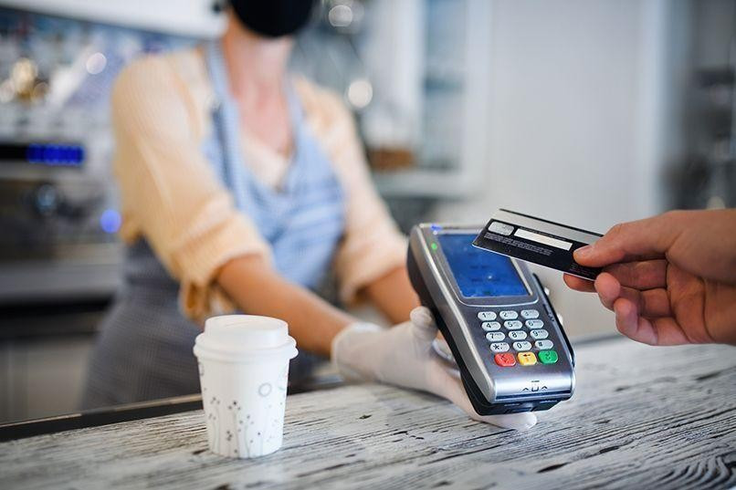 Lợi ích khi dùng thẻ Visa: mua sắm tiện lợi, bảo mật cao và quản lý tài chính