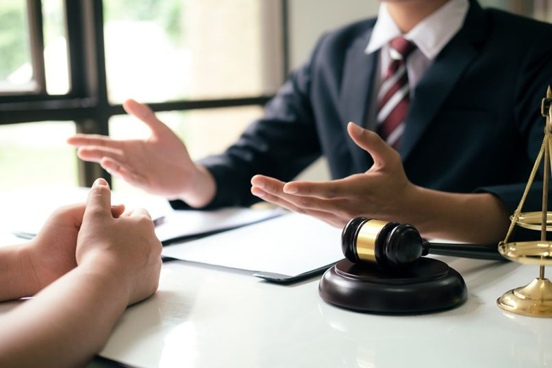 Trách nhiệm pháp lý khi nợ thẻ tín dụng quá hạn