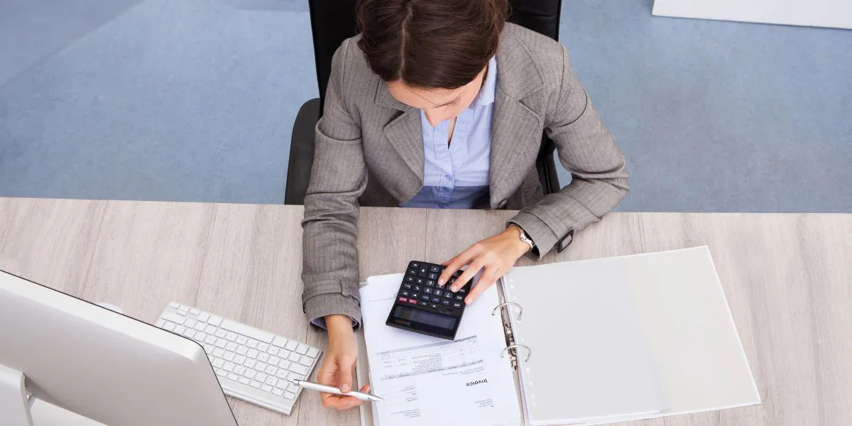 Quyền hạn được pháp luật và doanh nghiệp giao cho kế toán thuế