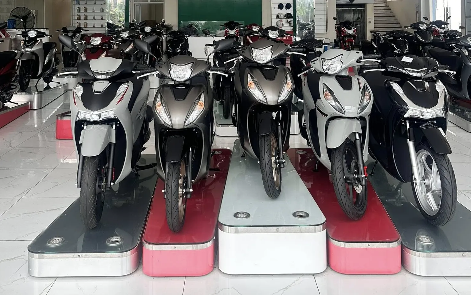 Người dân mua xe máy sẽ tiết kiệm đáng kể chi phí thuế trước bạ từ ngày 01/07/2025.