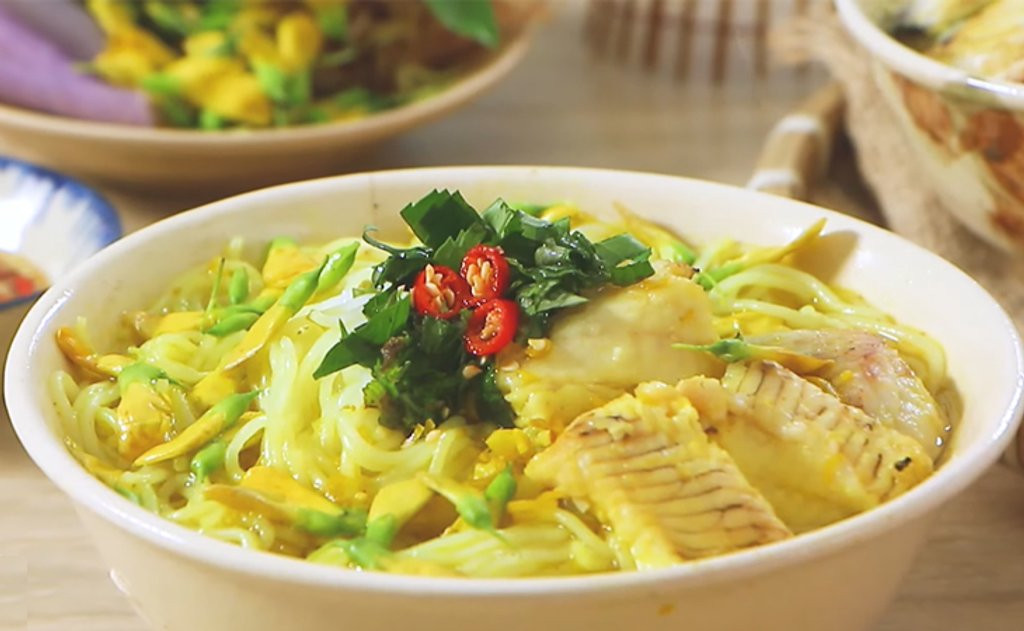 Bún cá Châu Đốc hấp dẫn du khách gần xa