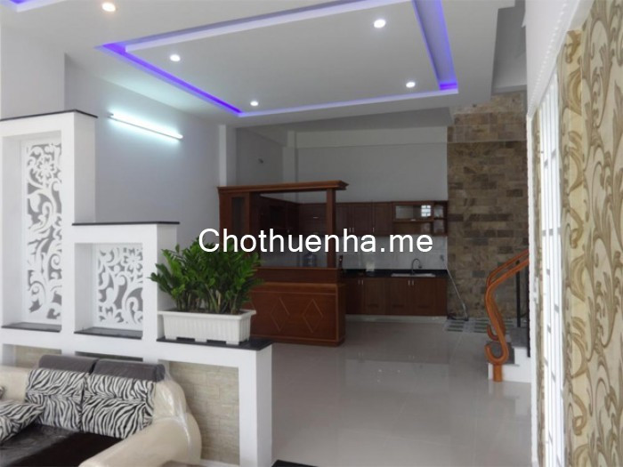 Giao dịch thuê nhà Quận 4 với hợp đồng rõ ràng